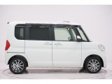 県内13店舗にて常時500台以上ダイハツ車を展示中です。見て、触って、納得のいく一台をぜひ見つけてください。