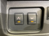 【エマージェンシーブレーキ】前方の車両や歩行者を検知し、衝突による事故回避をサポートします!機能には限界があるためご注意ください。