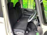 運転席シート廻りは使用感も少なく、良好な状態となっています。丁寧に使われていたことがよくわかりますね。