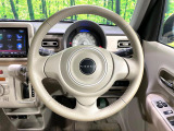 【純正革巻きステアリング】上質な革を使用することで、手にしっかり馴染みとても運転しやすいハンドルです♪