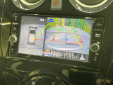 【全周囲カメラ】専用のカメラにより、上から見下ろしたような視点で360度クルマの周囲を確認することができます☆死角部分も確認しやすく、狭い場所での切り返しや駐車もスムーズに行えます。