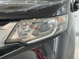 LEDヘッドライトは、点灯の瞬間から最大光量を発揮し、突然暗くなるトンネルなどでの安定感を高めます。