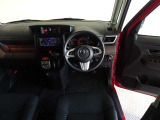 視界良好、操作しやすい運転席です。