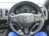 握りやすいハンドルで快適に運転可能です