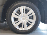 タイヤサイズは 165/65R14 です。