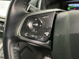ステアリングにオーディオ操作スイッチが付いています。オーディオ画面に直接タッチしなくても操作が出来ますので、運転に集中できます。