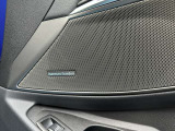 また、BMW正規認定中古車は、エマージェンシーサービスが自動付帯。24時間365日、皆様のカーライフをサポート致します。確かな安心のうえで、「駆けぬける歓び」をご堪能ください。