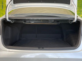 積み下ろしのしやすいデッキにはたっぷりと荷物を積み込んでいただけます。遊びから仕事まで、様々なシーンで頼れます♪