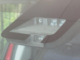 【トヨタセーフティセンス】走行中に前方の車両等を認識し、衝突しそうな時は警報とブレーキで衝突回避と被害軽減をアシスト。より安全にドライブをお楽しみいただけます。