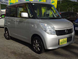 4WD/カロッツエリアCDオーディオ/シートヒーター/プッシュスタート/スマートキー/片側パワースライドドア/社外アルミホイール/電動ミラー/