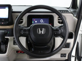 【運転席まわり】Honda独自の設計思想に基づき、自然に手を伸ばした先に操作したいものがあるようレイアウトを追求 !