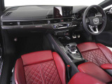 Audiのインテリアはエクステリア同様、優れたデザイン性とクオリティ、そして機能性を兼ね備えております。