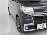フォグランプ装着車です。暗い夜道の車両前方を明るく照らします