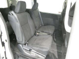 当社の中古車はシートを外して隅々までキレイに仕上げてあります。