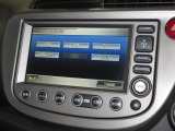ナビゲーションは純正HDDナビを装着しております。AM、FM、CD、DVD再生、ワンセグTVがご使用いただけます。初めて訪れた場所でも安心ですね!