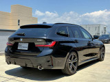BMWのお車は、&ldquo;駆け抜ける歓び&rdquo;を体現しております。走行の安定性とコーナリングの良さを追求し、思い通りにハンドルの操作可能です。