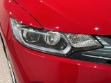 LEDヘッドライトは、点灯の瞬間から最大光量を発揮し、突然暗くなるトンネルなどでの安定感を高めます。