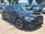 SQ8スポーツバック e-tron ベースグレード 4WD 