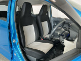 【運転席・助手席】内装ルームクリーニング済みです。しっかり綺麗にしていますので、是非、お確かめください。車に自信があるからこそ、是非一度ご来店頂き内外装も見てもらえると幸いです。