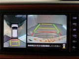 パノラミックビューモニター付きです。車両を上から見たような映像をディスプレイオーディオ画面に表示。運転席からの目視だけでは見にくい、車両周辺の状況をリアルタイムでしっかり確認できます。
