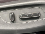 シートはパワーシートになっています。ポジションを快適な位置に調整できますよ。