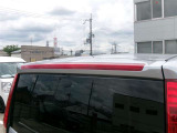 ハイマウントストップランプを装備しています。