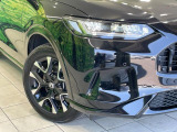【パワーバックドア】スマートキーや運転席のボタンを押すだけでリアゲートが自動で開閉します!荷物を持っている時や、高い位置にあるバックドアを閉める際に便利な機能です♪