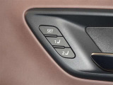運転席のパワーシートは2名様分までメモリー機能付きです。