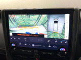 【パノラミックビューモニター】専用のカメラにより、上から見下ろしたような視点で360度クルマの周囲を確認することができます☆死角部分も確認しやすく、狭い場所での切り返しや駐車もスムーズに行えます。