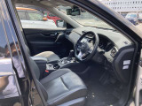 運転席からの視界もよくどなたがお乗りになられても運転しやすい車両になっています☆