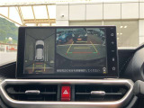 バックガイドモニターで、後方を確認しながら安心して駐車することができます。運転初心者も熟練者も必須の機能ですよ!