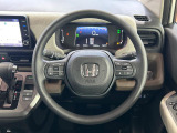 【純正革巻きステアリング】上質な革を使用することで、手にしっかり馴染みとても運転しやすいハンドルです♪