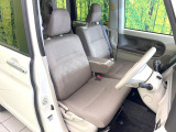 運転席シート廻りは使用感も少なく、良好な状態となっています。丁寧に使われていたことがよくわかりますね。