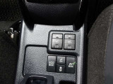 運転席・助手席は共にシートヒーター付なので、寒い日の朝の通勤も快適です♪