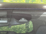 【エマージェンシーブレーキ】走行中に前方の車両等を認識し、衝突しそうな時は警報とブレーキで衝突回避と被害軽減をアシスト。より安全にドライブをお楽しみいただけます。