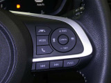 【レーダークルーズコントロール】(全車速追従機能付)付きです。車速に応じて追従支援してくれるので、ロングドライブも快適です。詳細は販売店スタッフまでおたずねください。