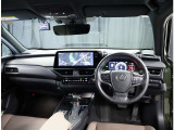 デザインもよく、居心地のよい運転席ですね。分かりやすいスイッチ類ですから操作もしやすく運転をサポートします。