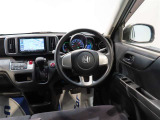 操作しやすい運転席シート回りスイッチ&レバー類