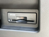 ETCで高速代の支払いもスムーズ!カードを持っていればご納車日当日からご利用いただけます。別途セットアップ料が必要です。