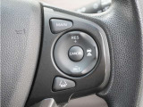 ◆アダプティブクルーズコントロール◆予め設定した車速内でクルマが自動的に加減速。前走車との適切な車間距離を維持しながら追従走行します。【LKAS】車線維持支援システムでステアリング操作を支援。