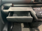 薄型のティッシュBOXなどが収納出来ます。小物入れとしても使えるので便利です。