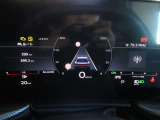 ご納車前には弊社グループの認証工場にて、専門スタッフによる100項目の点検・整備を実施いたしております。