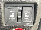 ボタン一つで運転席からスライドドアの開閉ができます★