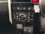 オートエアコンは温度を設定するだけで、自動で風量などを設定してくれます。運転しながら操作も必要ないので、安全性も向上します。