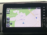 日産純正9インチ大画面ナビです。クリアな画質を楽しんでいただけるフルセグ地デジTVなど、書ききれないほどの機能が満載です。
