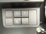 アイドリングストップ機能がついているので、停車時にエンジンを止めて燃料消費を抑えます。環境にもお財布に優しいですね♪