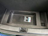 荷室は広くたくさんの日用品のお買い物をお載せできてレイアウト次第で用途が盛りだくさんです。