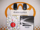 スマートキー付。取扱説明書とメンテナンスノートもあります☆品質評価シート付いてます!トヨタ認定中古車ライト!!
