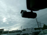 もし事故を起こしてしまったら・・運転中の映像と音を記録するドライブレコーダーです!万が一の備えに☆ドライブの思い出にも☆