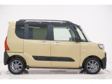 県内13店舗にて常時500台以上ダイハツ車を展示中です。見て、触って、納得のいく一台をぜひ見つけてください。